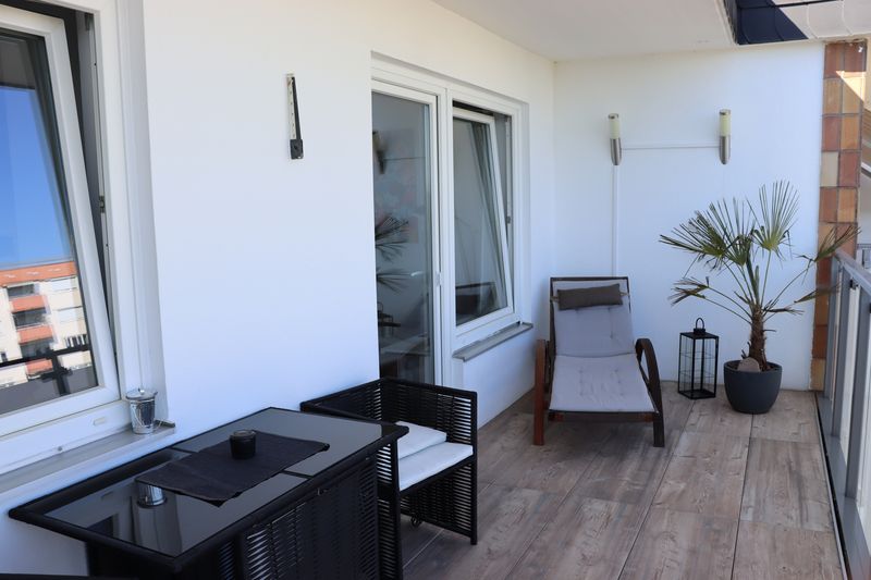 PROVISIONSFREI / Penthouse-Feeling mit Mainblick / Erstbezug nach Sanierung / Maintal-Dörnigheim